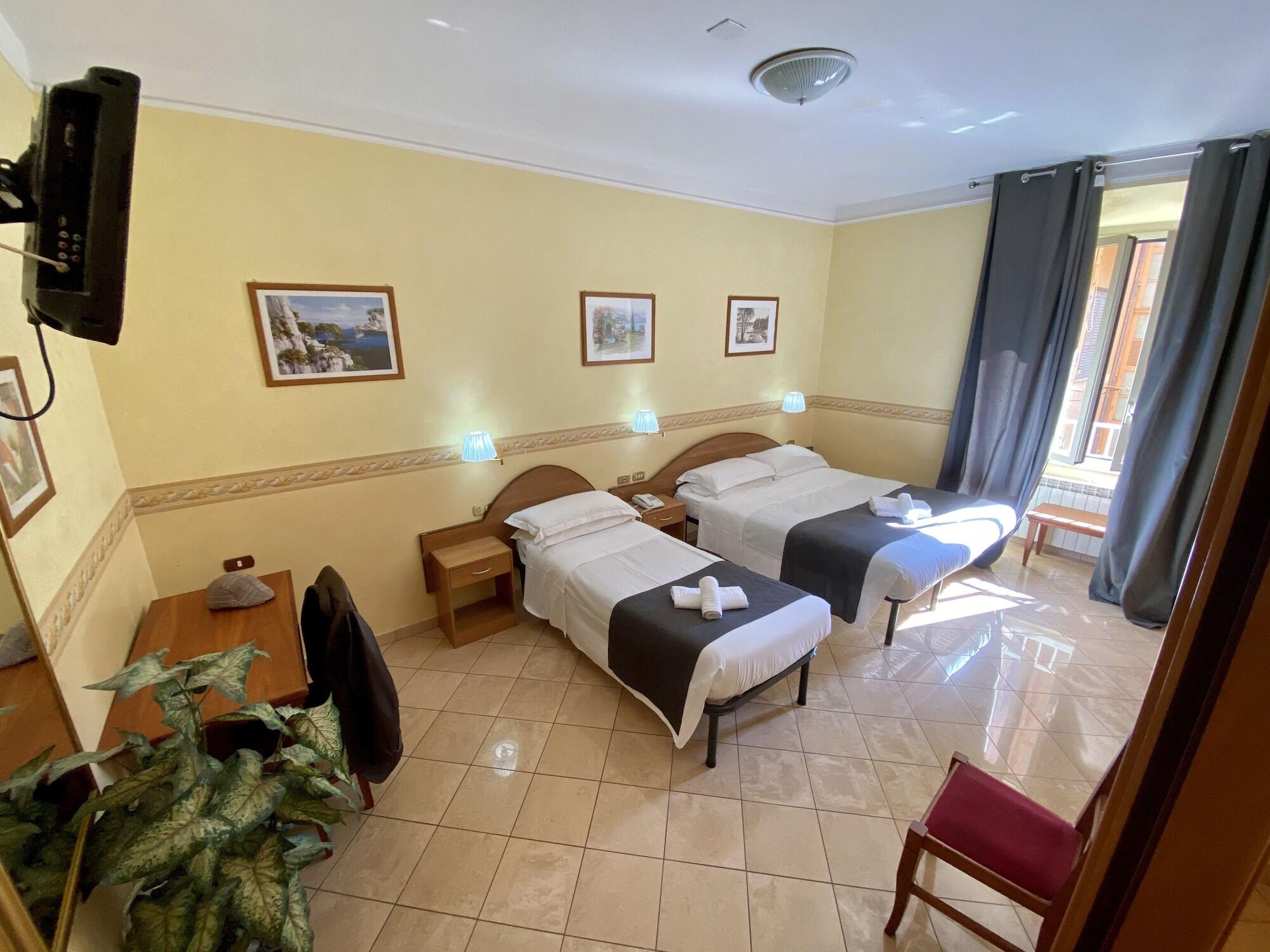 Hotel Resi ローマ エクステリア 写真